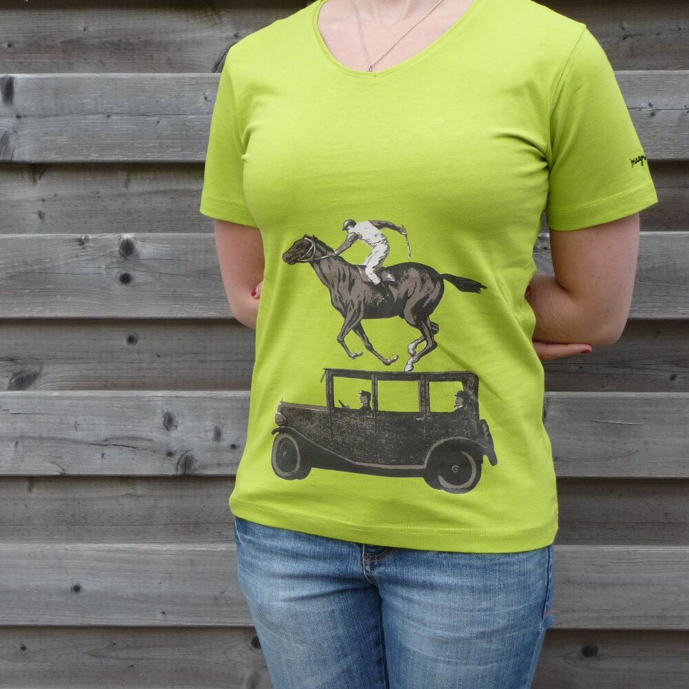Rene Magritte Surreal T-Shirt La colere des dieux (Small)
